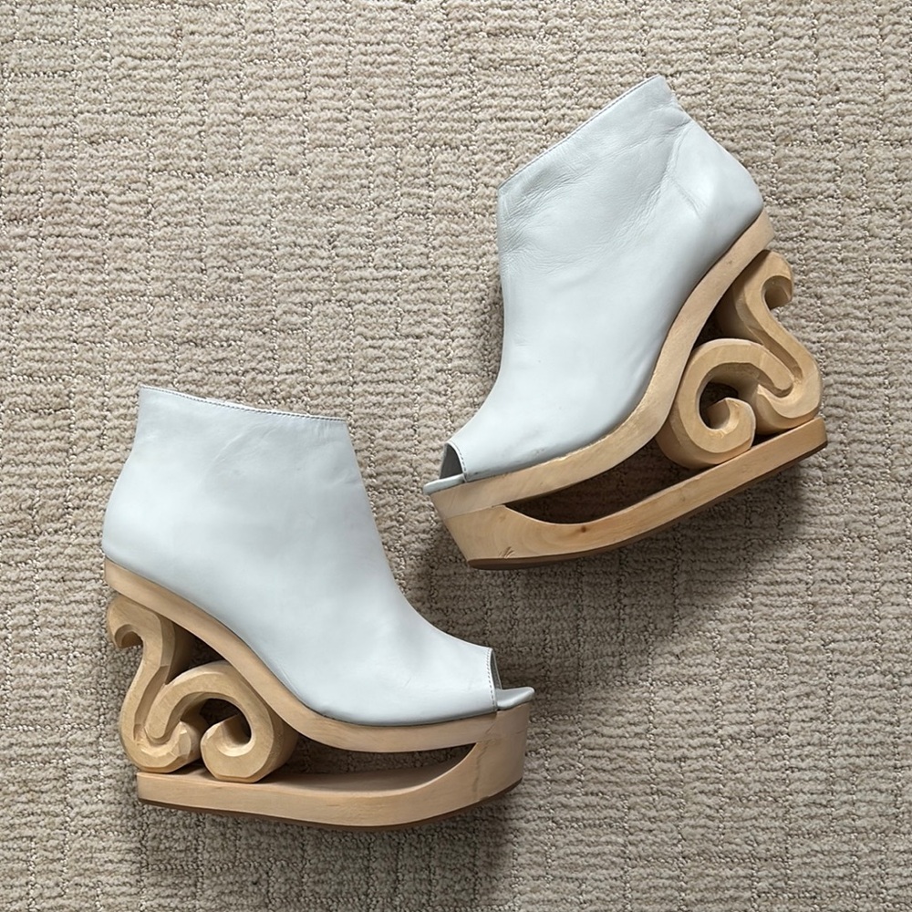 Jeffrey Campbell White and Tan “SKATE” Wedges with Sculptural Heel